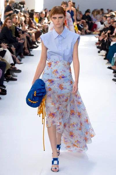 Look 30